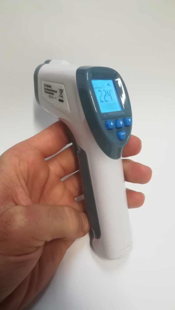 Termo scanner digitale portatile – lettore a d infrarossi senza contatto - display LCD – lettura temperatura corporea e superfici (32° C a 43 ° C)